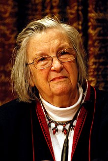 Elinor  Ostrom